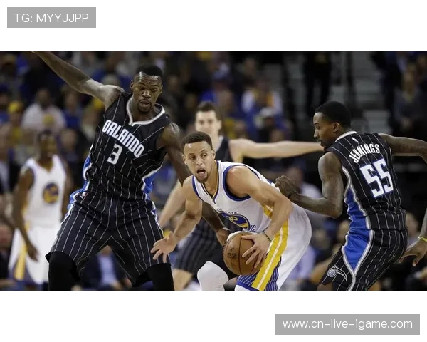 勇士与魔术激战11月27日赛场精彩回顾与分析